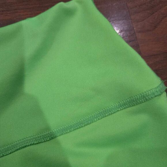 Zumba Get in Line Biker Shorts Get in Lime Size XS (E069) - Picture 6 of 8